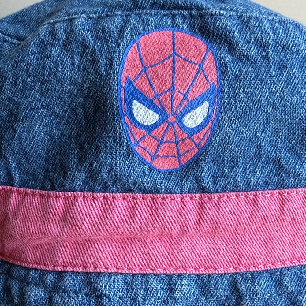 Marvel Spiderman Denim Hat reversible with colorful comic strip print on inside - Picture 4 of 12